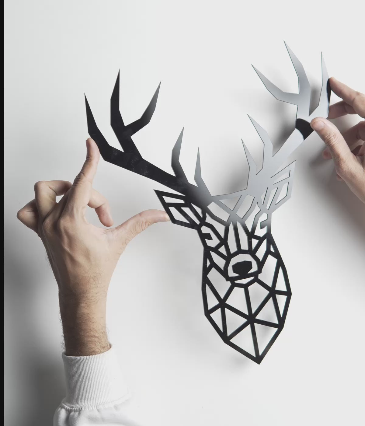 Abstract Deer Head Silhouette – Modern Acrylic Animal Wall Art