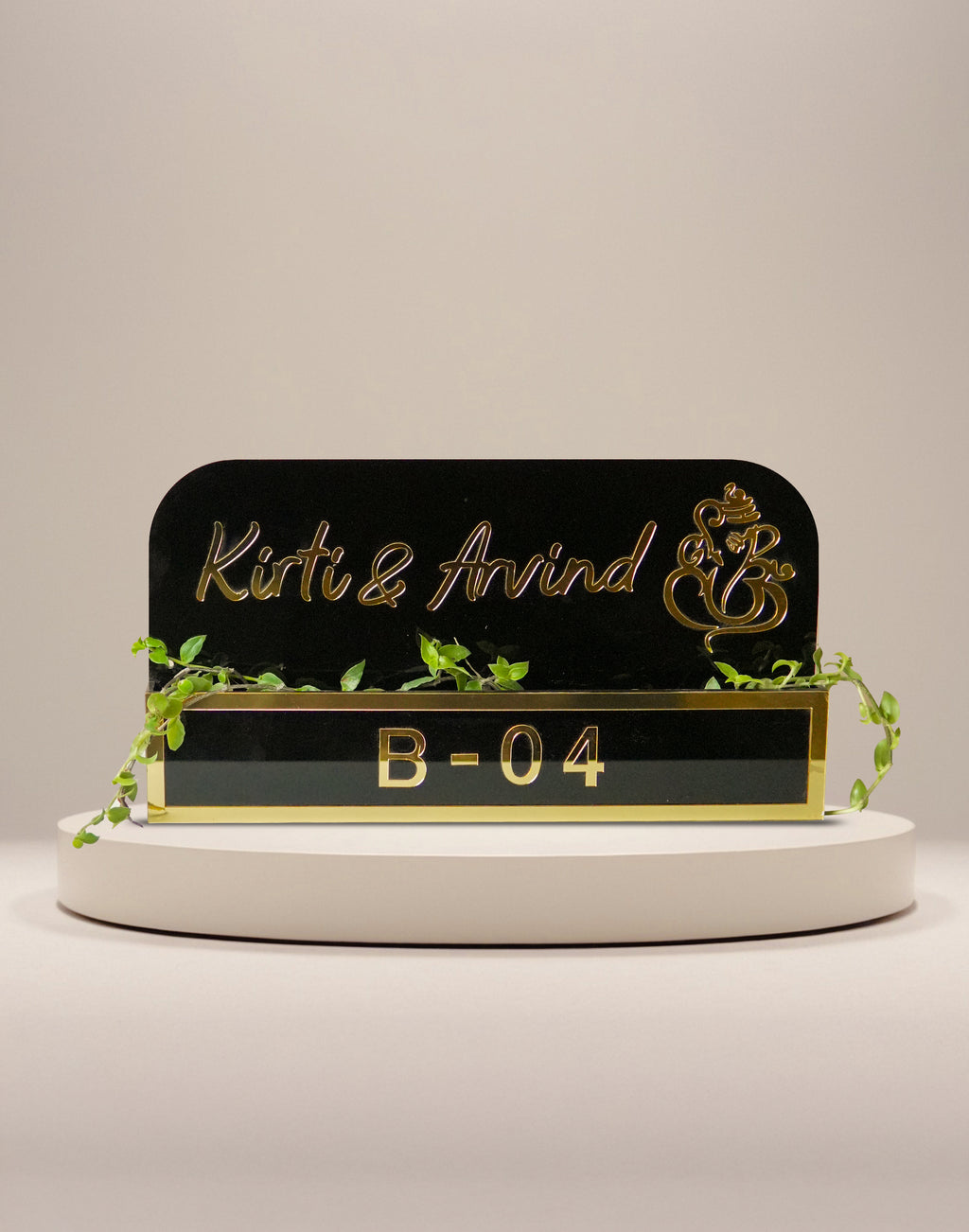 Premium Planter Name Plate - Calming black & gold